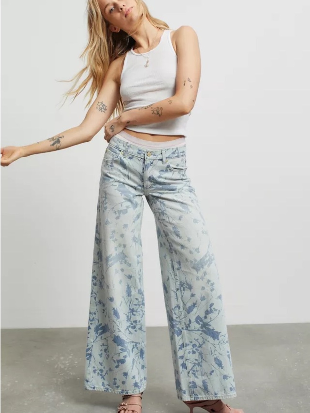 BDG Urban Outfitters Floral Wide-Leg Jeans - Light Blue